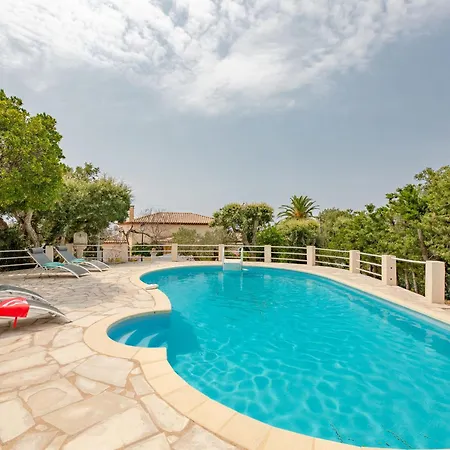 Les Gaulois By Interhome Villa Les Issambres
